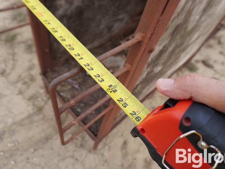 raised-calf-crates-image-14