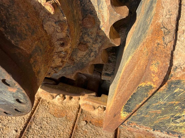 2016-caterpillar-336fl-image-9