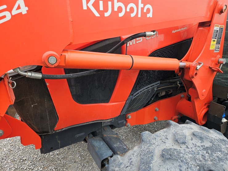 2019-kubota-m5-091-image-23