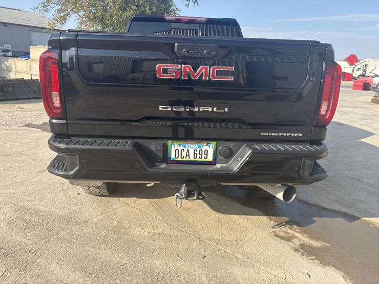 2023-gmc-3500hd-image-12