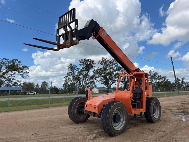 2016-jlg-6036-telescopic-forklift-image-8