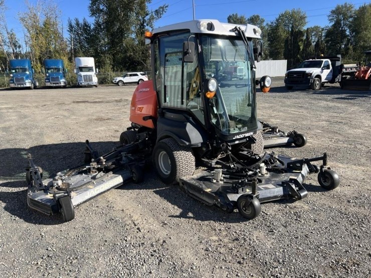 jacobsen-hr800-4wd-rotary-mower-image-2