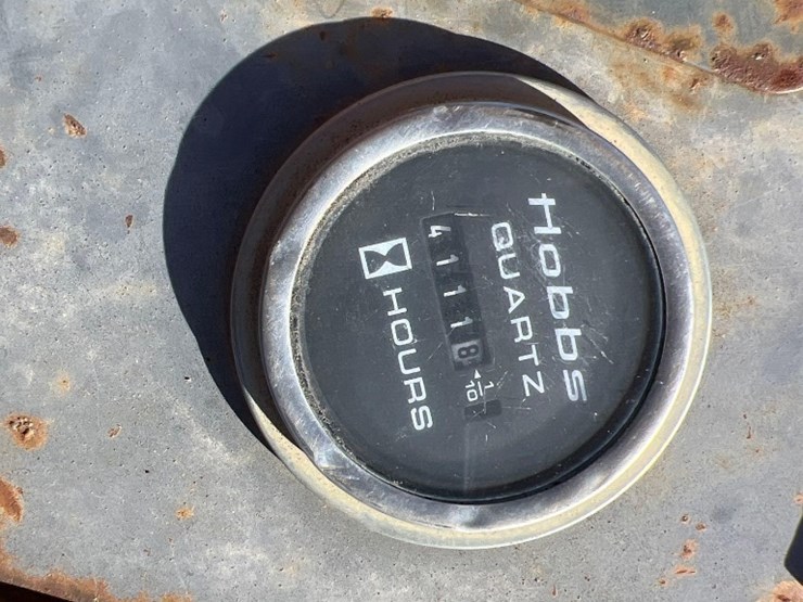1993-deere-444e-image-30