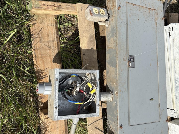 ge-220-volt-electric-panels-image-14