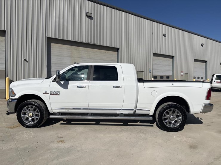2018-dodge-ram-2500-image-2