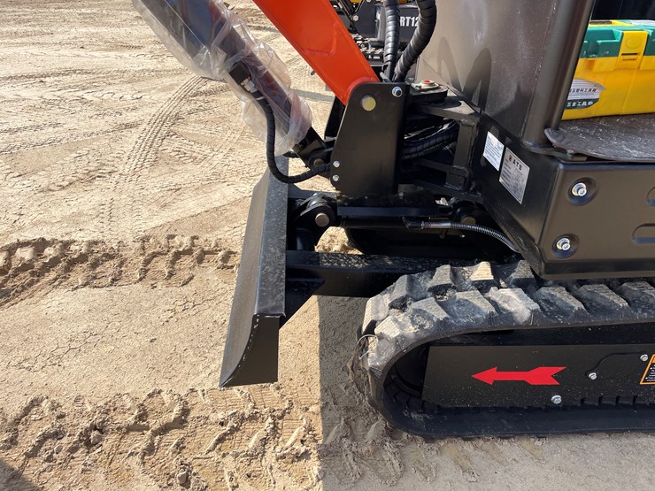 #201-•-new-nt20y-mini-excavator-image-11