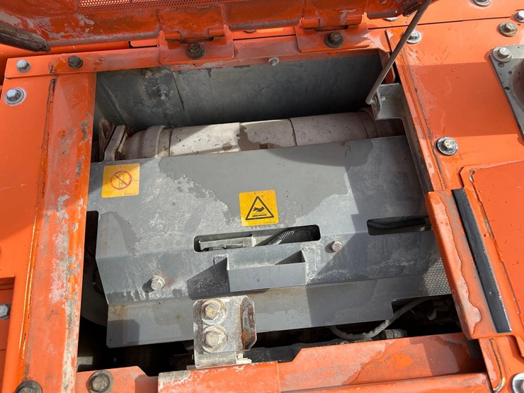 2017-hitachi-zx245us-lc-6n-image-21