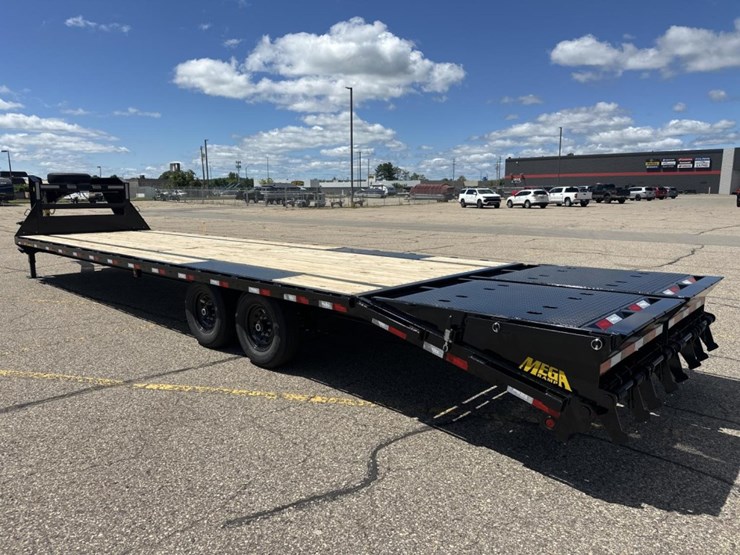 #1795-•-unused-2025-big-tex-14gn-gooseneck-trailer-image-3