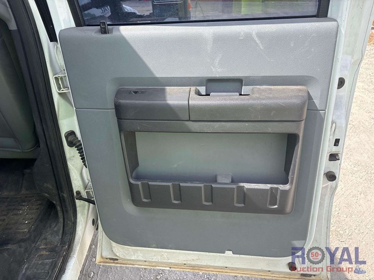 2011-ford-f250-image-24