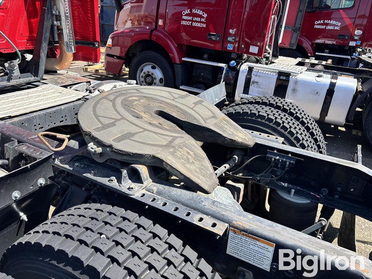 2015-mack-600-truck-tractor-image-14