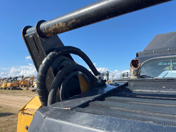 2021-caterpillar-299d3-xe-image-18