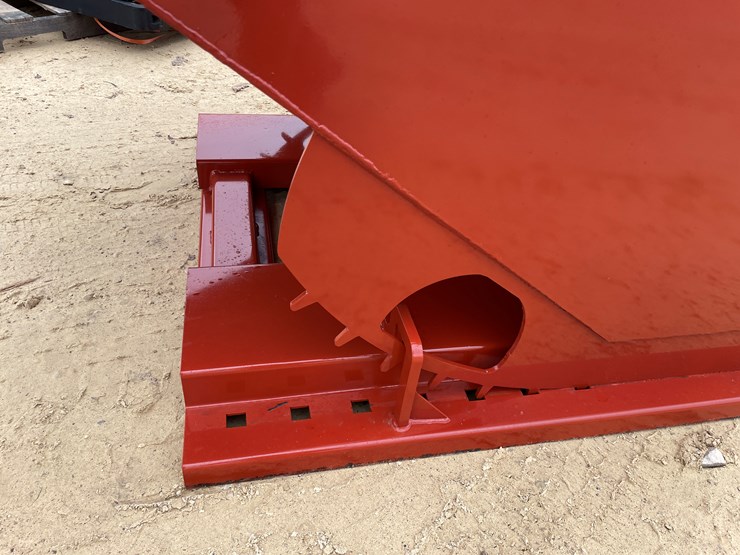 #2003-•-new-kc-self-dumping-hopper-with-fork-pockets-image-8