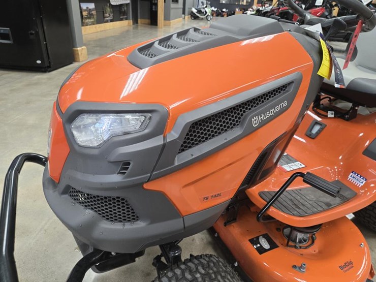 #1784-•-husqvarna-ts142l-lawn-mower-image-9