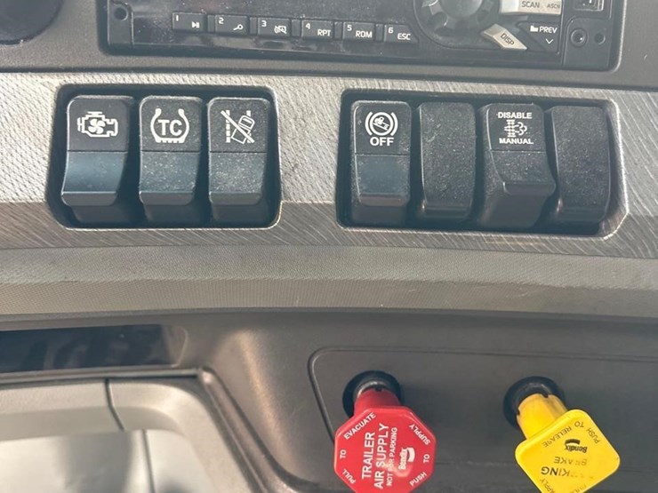 2019-kenworth-t680-image-29