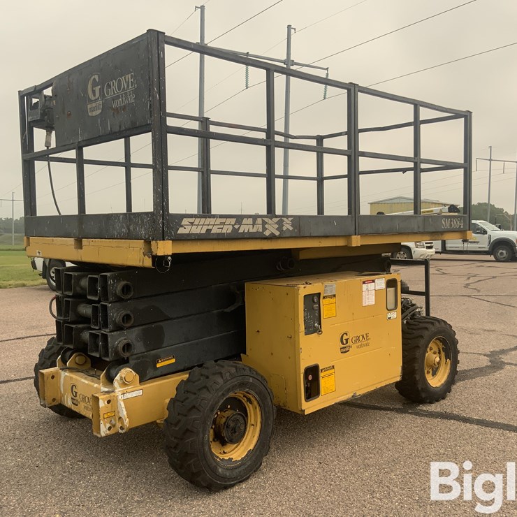 Grove SM3884 Super Max Rough Terrain Scissor Lift