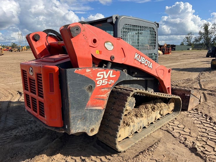 kubota-svl95-2s-image-4