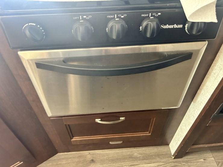 2017-ford-e450-image-81