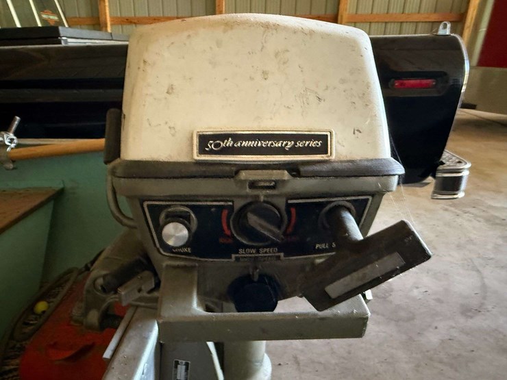 1972-lund-12'-boat,-aluminum,-johnson-4hp-motor-image-13