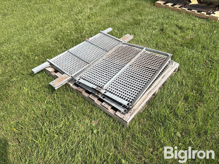 john-deere-9500-combine-top-chaffer/sieve-image-3
