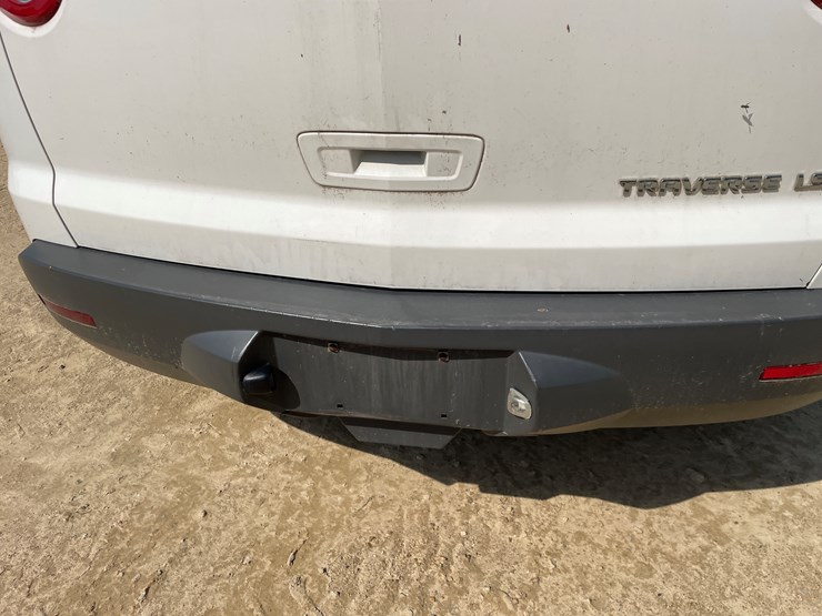 2012-chevrolet-traverse-ls-image-22