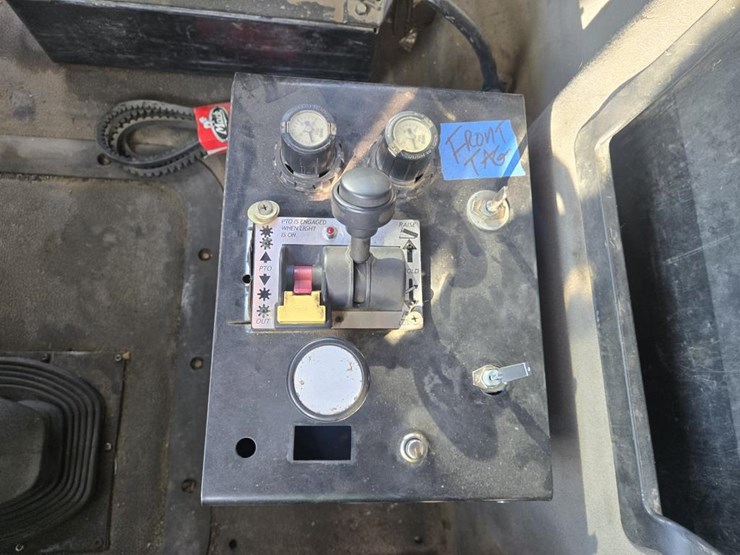 1997-mack-cl700-image-43