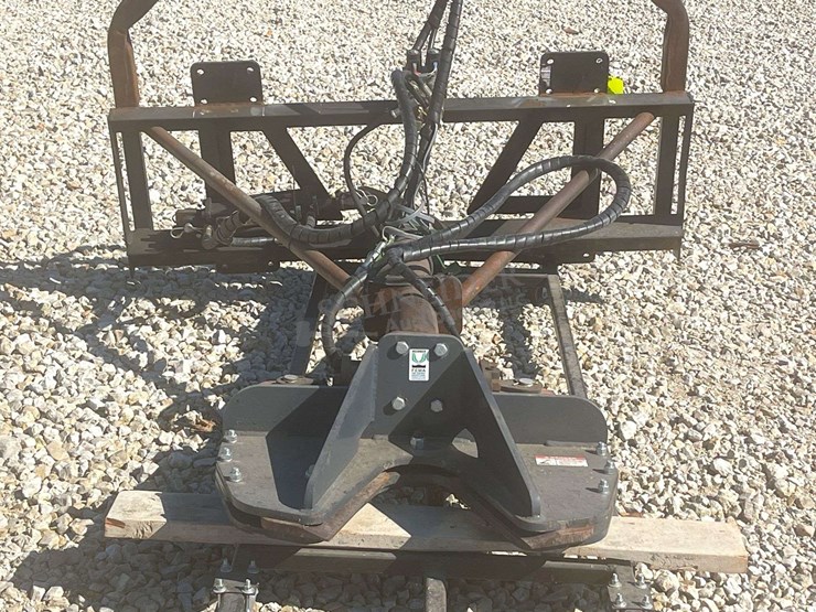 skid-steer-hydraulic-rotating-high-reach-tree-shear,-from-the-estate-of-dr.-ken-buchmann-image-9