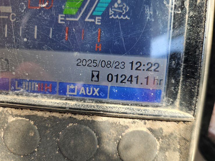 takeuchi-tl12v2-image-12
