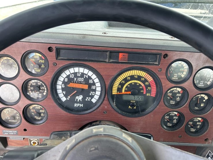 1997-mack-ch613-image-53