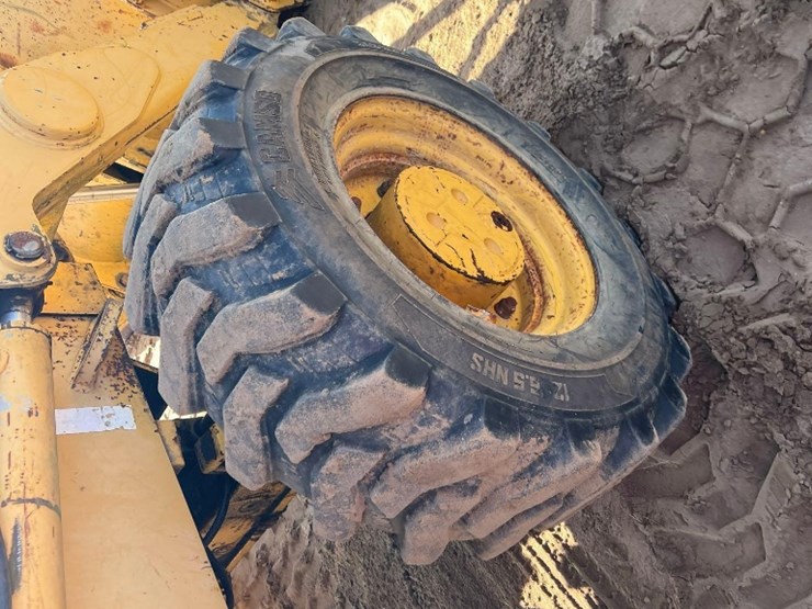 john-deere-310d-image-13