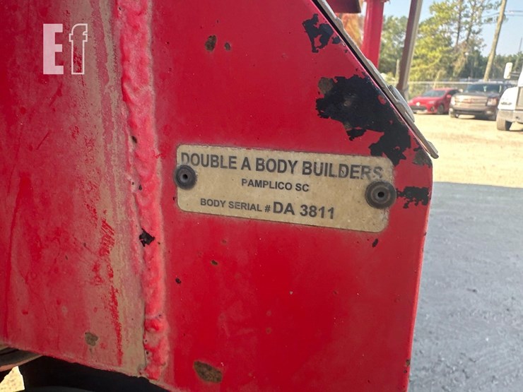 2019-peterbilt-567-image-24