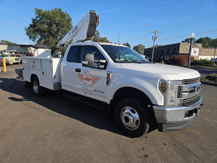 2018-ford-f350-xlt-image-7