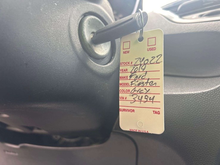 2019-ford-fiesta-se-hatchback-image-26