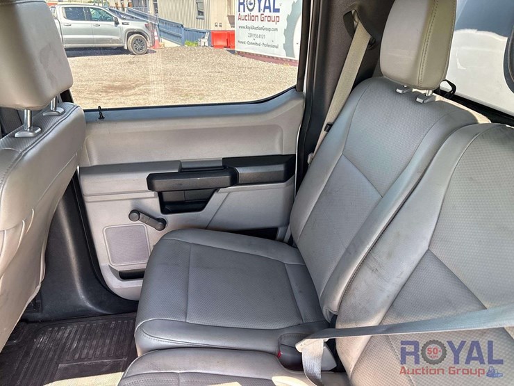 2017-ford-f550-image-21