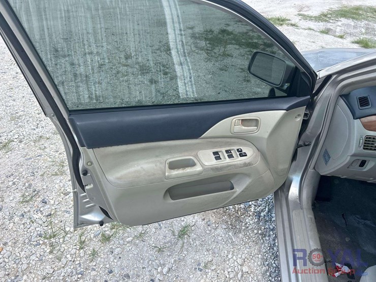2005-mitsubishi-lancer-es-sedan-image-13