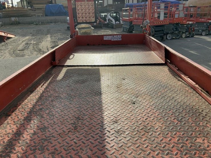 2016-skyjack-sj-4740-scissor-lift-image-8
