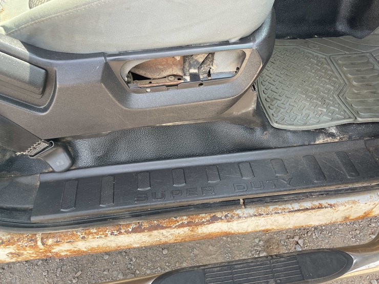 2011-ford-f250-xl-image-144