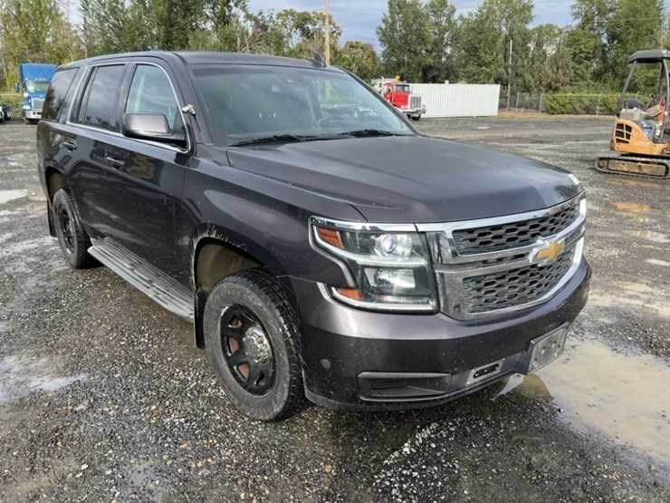 2015-chevrolet-tahoe-image-2