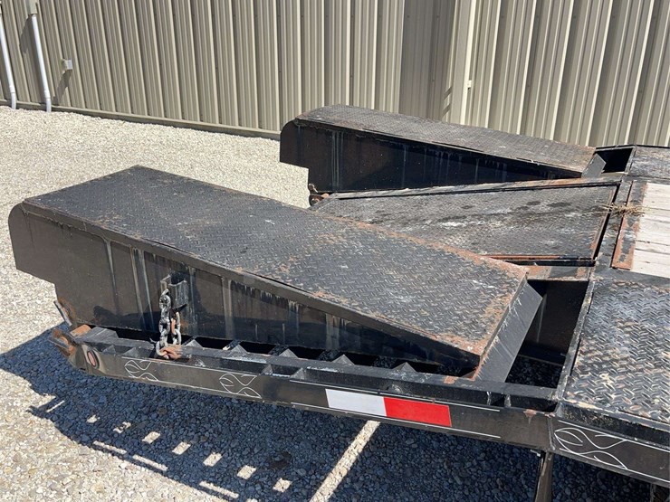 2007-load-master-27'-flatbed-gooseneck-trailer,-from-the-estate-of-dr.-ken-buchmann-image-22