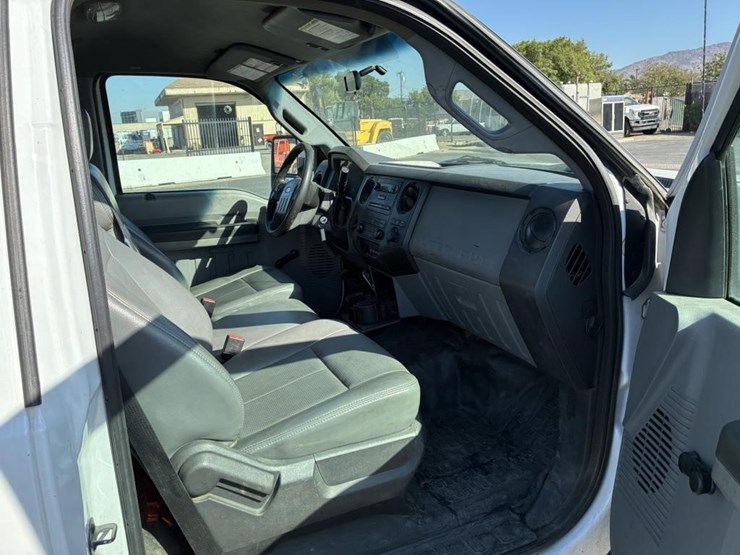 2012-ford-f250-image-8