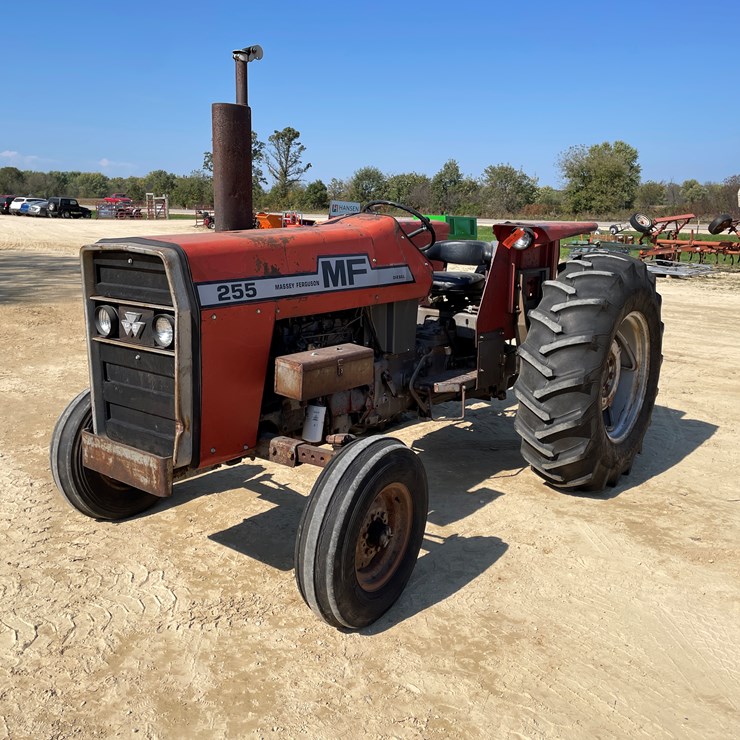 #1890 • Massy Ferguson 255 Tractor