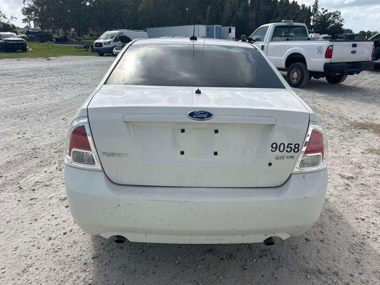 2008-ford-fusion-se-sedan-image-25