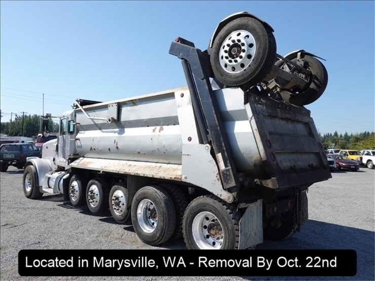 2015-peterbilt-367-image-28