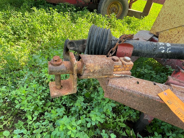 new-holland-355-image-14