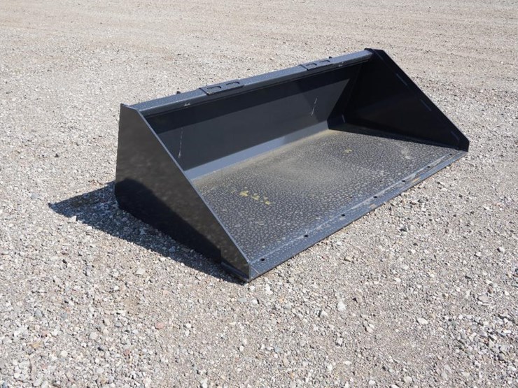 #2530-•-new-skid-steer-track-duty-bucket-attachment-image-1