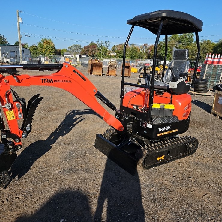 TPM INDUSTRIAL TPM-20K MINI EXCAVATOR