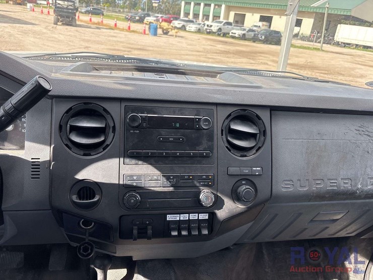 2013-ford-f550-image-8