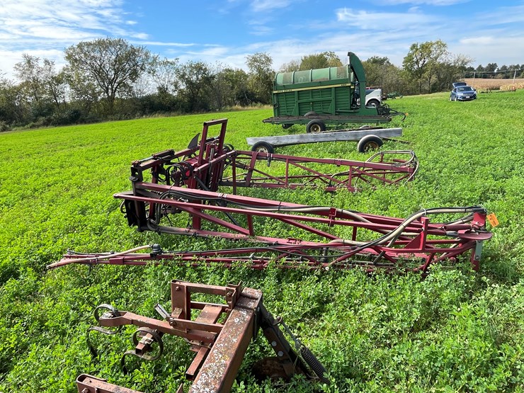 #4427-•-boom-sprayer-image-2