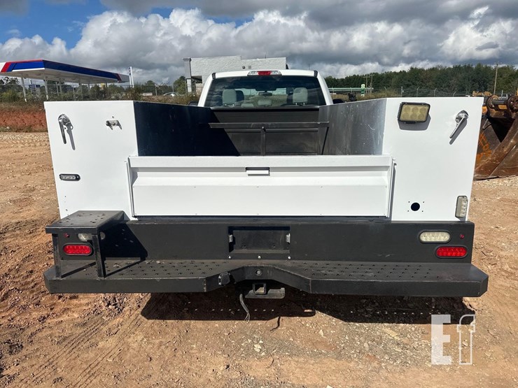 2017-ford-f350-xl-image-6