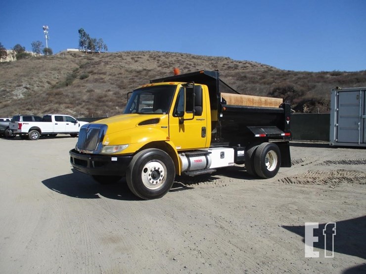 2011-international-durastar-4300-image-1