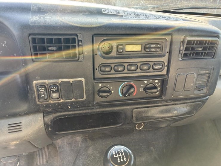 2010-ford-f650-image-13